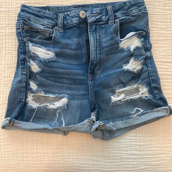 American Eagle Next Level Stretch Shorts. Size 8 - Picture 1 of 3